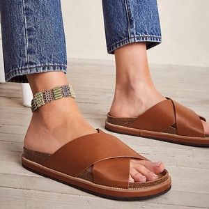 Free People Sidelines Footbed Sandals In Tan Women’s Size 39 or Size 9